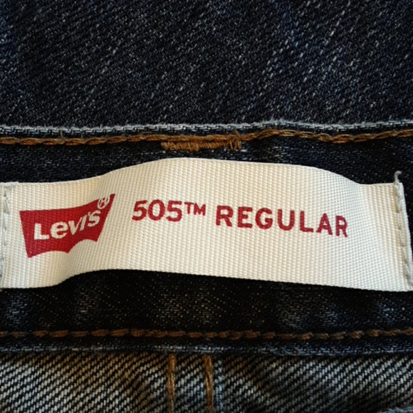 LEVI STRAUSS & CO - 505 REGULAR FIT JEANS - Picture 2 of 7